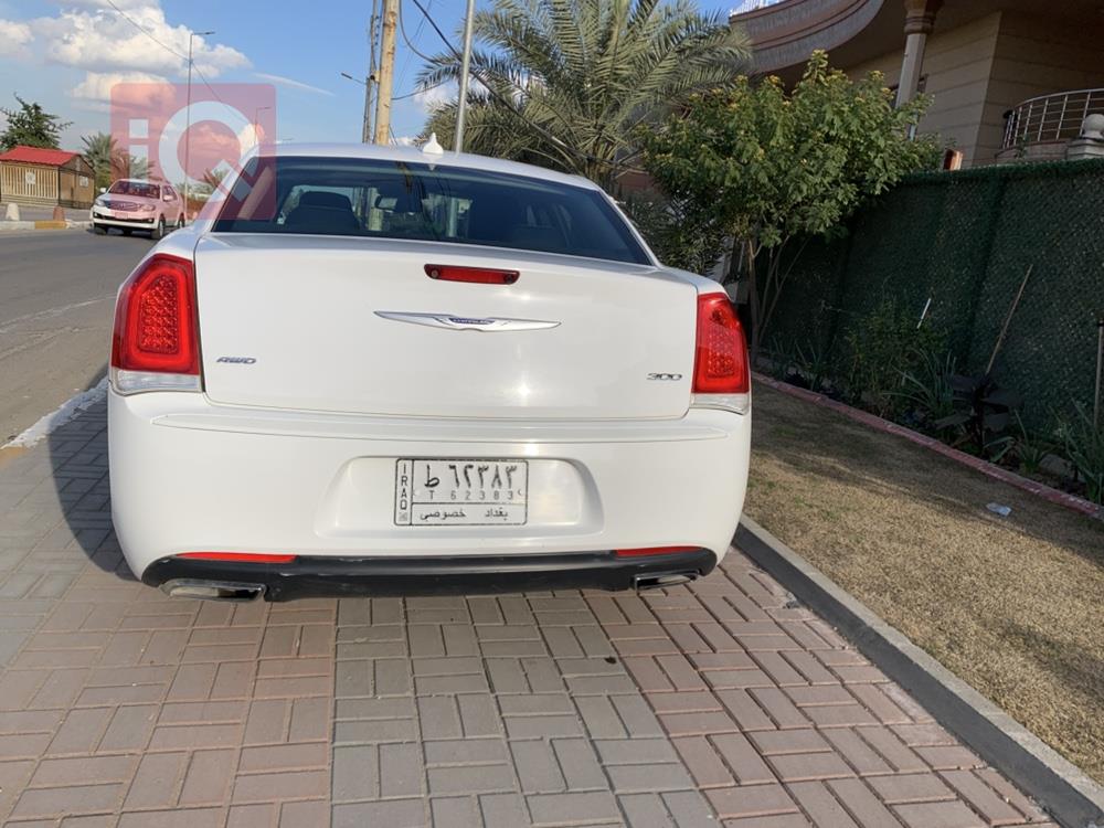 كرايسلر 300